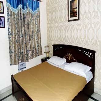 Dev Kunj Hotel, New Delhi 1